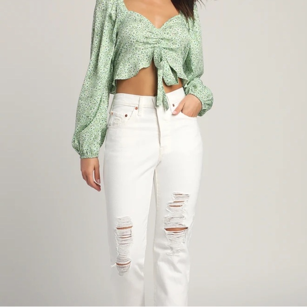 Levi’s distressed 501 jeans